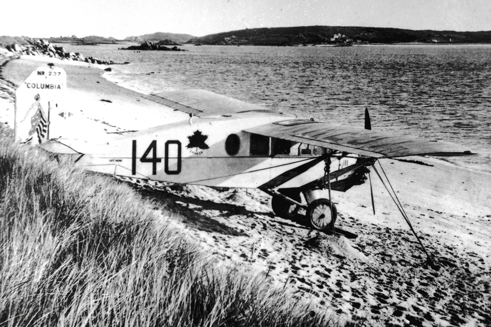 Boyd managed to set the Bellanca down on this narrow beach at Tresco, in the Scilly Isles, after problems developed with the plane’s fuel feed system. (The Erroll Boyd Story)