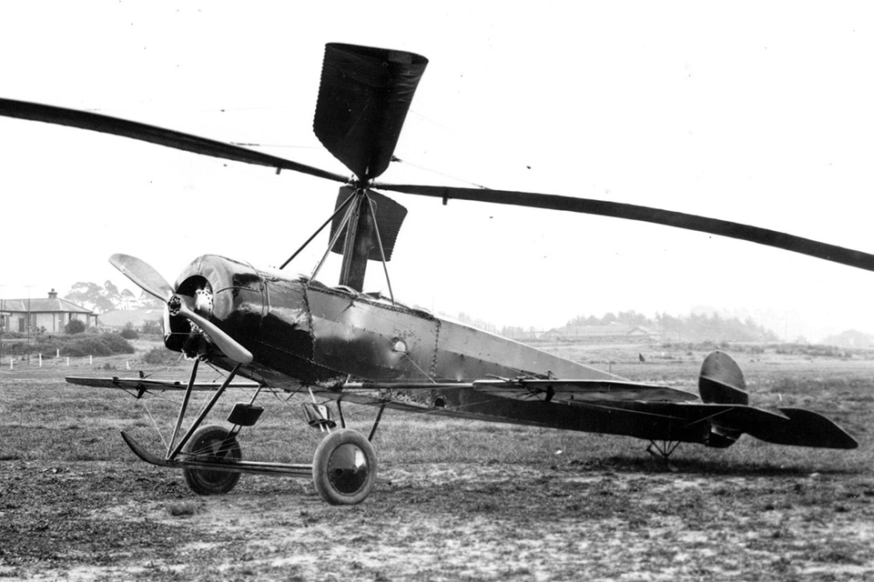 Designed by Juan de la Cierva, his C-6 Autogyro made its first flight in 1924. A prototype, It was built on the fuselage of an Avro 504. (National Archives)