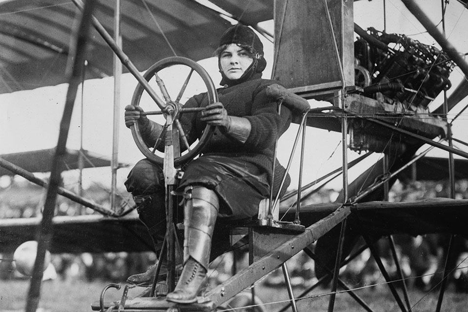 Blanche Stewart Scott was the only woman to be taught to fly by Glenn Curtiss. (Library of Congress)