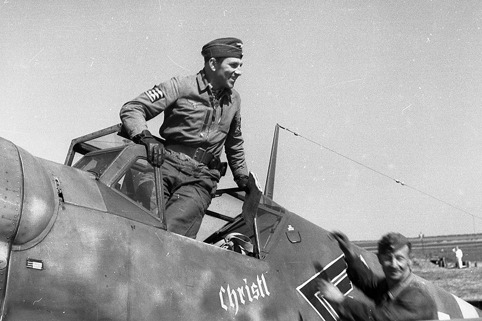 301-victory ace Gerhard Barkhorn had high praise for the Messerschmitt, as would many a Luftwaffe fighter pilot. (Bundesarchiv Bild 101I-649-5355-04A Bild Heinz))