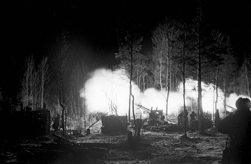 Russian troops defend the perimeter against German forces near Leningrad in September 1944. (Russian troops defend the perimeter against German forces near Leningrad in September 1944. (Russian troops defend the perimeter against German forces near Leningrad in September 1944. (Mikhail Trackan/RIA News)