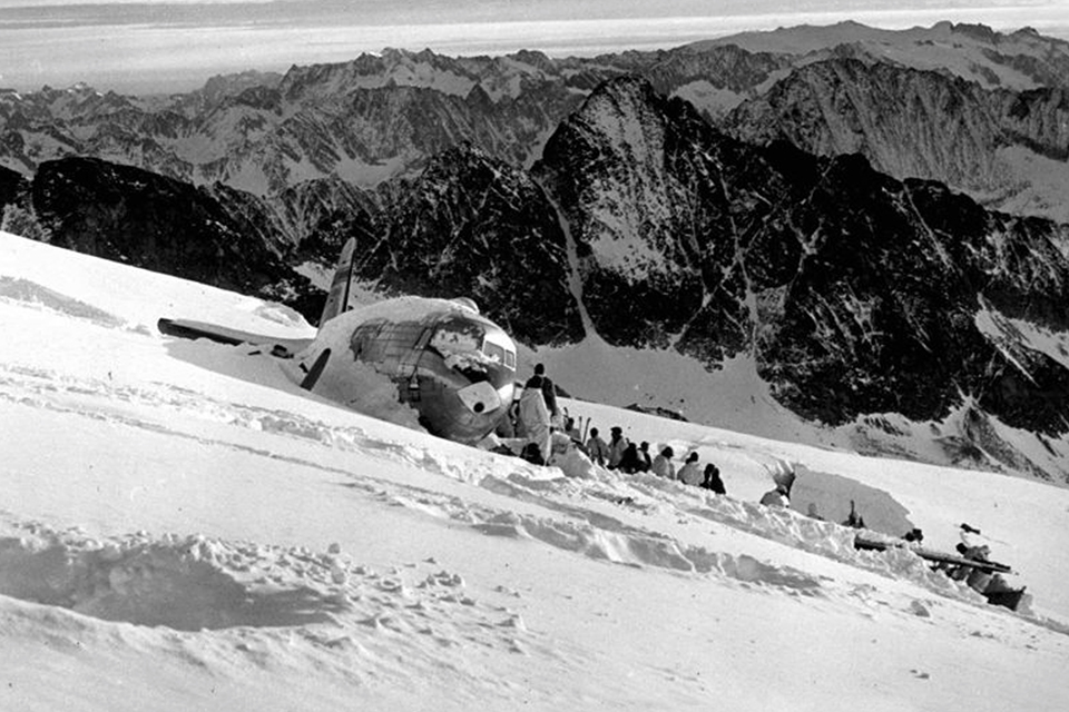 Mountaineers were able to reach the downed C-53 and take care of survivors. (Swiss Federal Archives)
