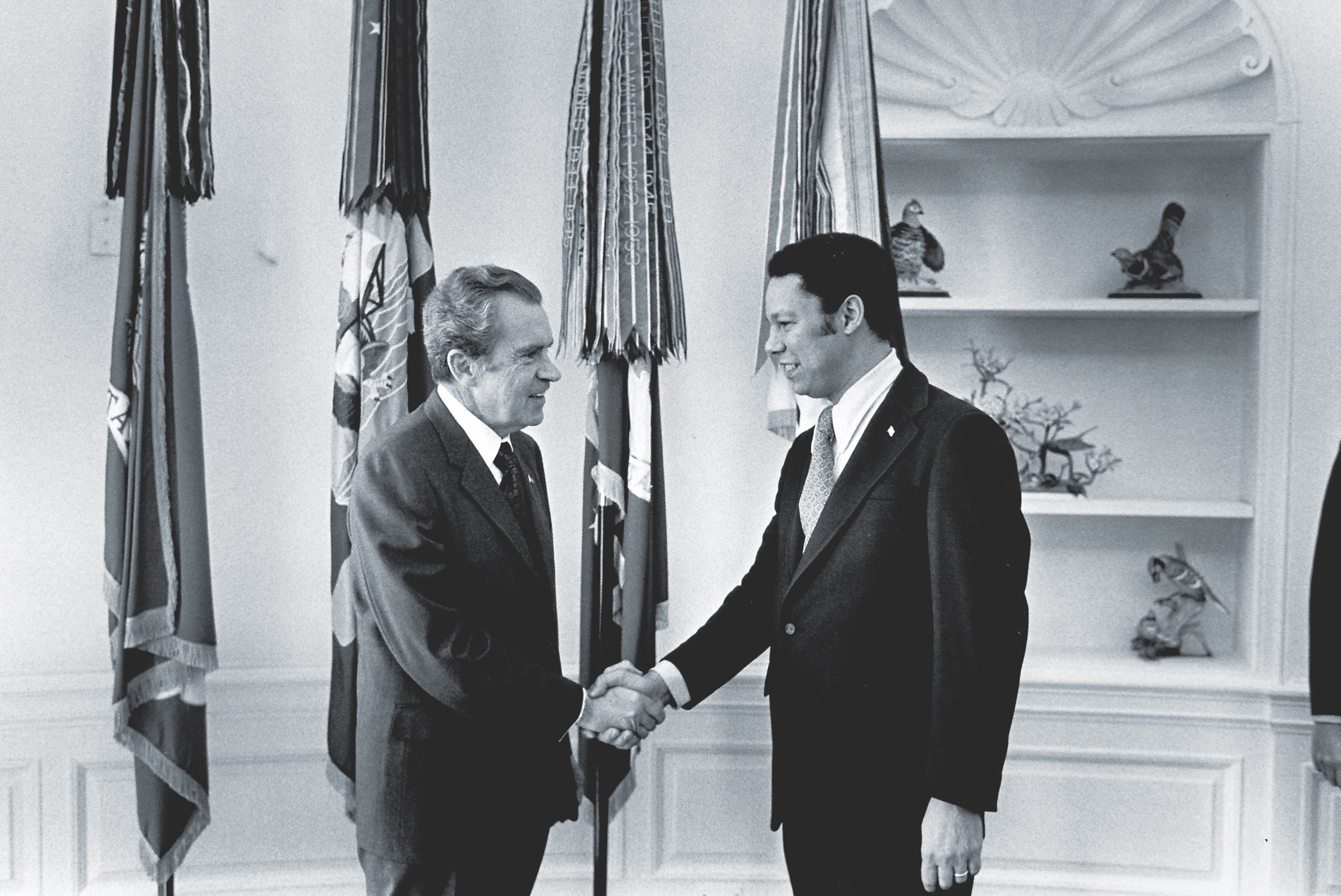 Powell meets Richard Nixon in the fall of 1972 after being selected as a White House Fellow. (Ollie Atkins/White House/The Life Picture Collection/Getty Images)
