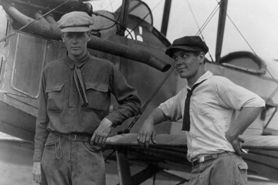 In his barnstorming days, Lindbergh (left) frequently performed with buddy Harlan A. “Bud” Gurney. (Library of Congress)
