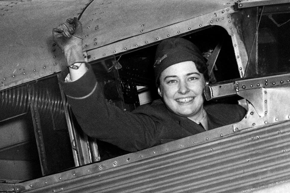 Richey waves from a Ford Tri-Motor she copiloted for Pennsylvania Central Airlines—the first female pilot for a regularly scheduled airline. She would resign after 10 months due to discrimination. (© Underwood & Underwood/Corbis)