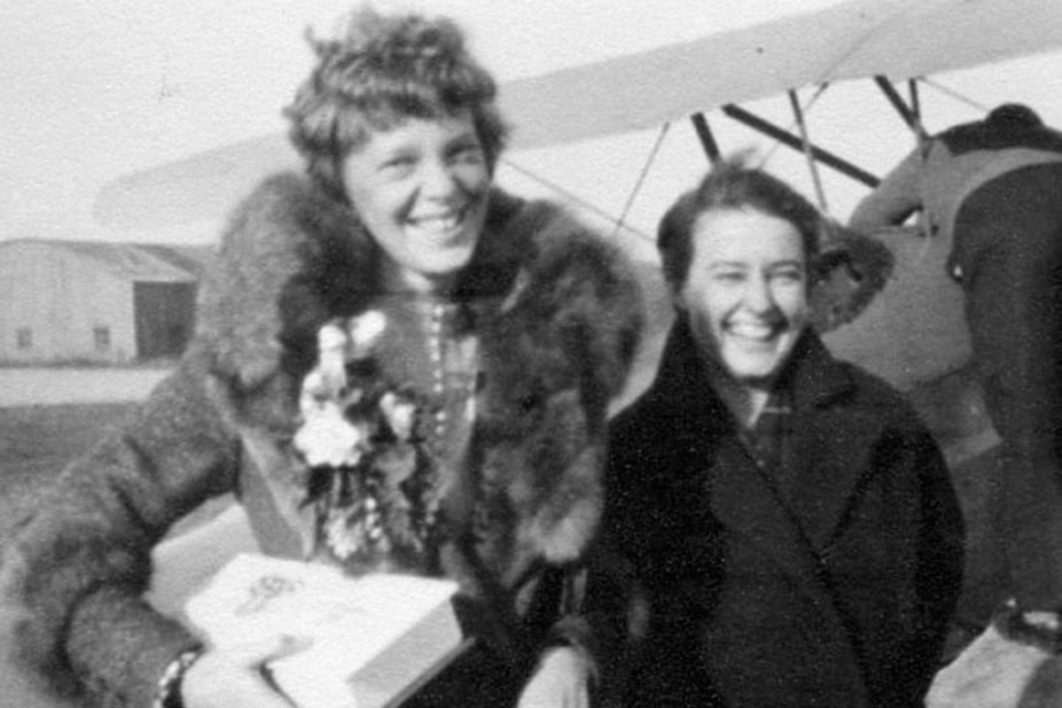 Amelia Earhart (left) and Richey flew together in the 1936 Bendix Trophy Race, finishing fifth. (Mckeesport Heritage Center)