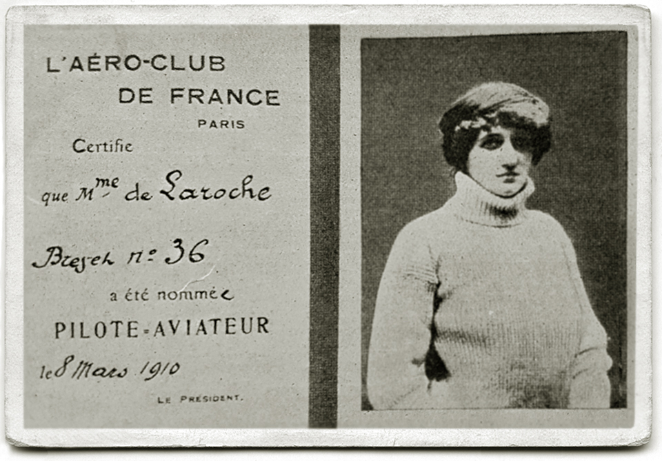 De Laroche was issued pilot’s certificate No. 36 by the Fédération Aéronautique Internationale—the first issued to a woman. (Bibliothèque nationale de France)