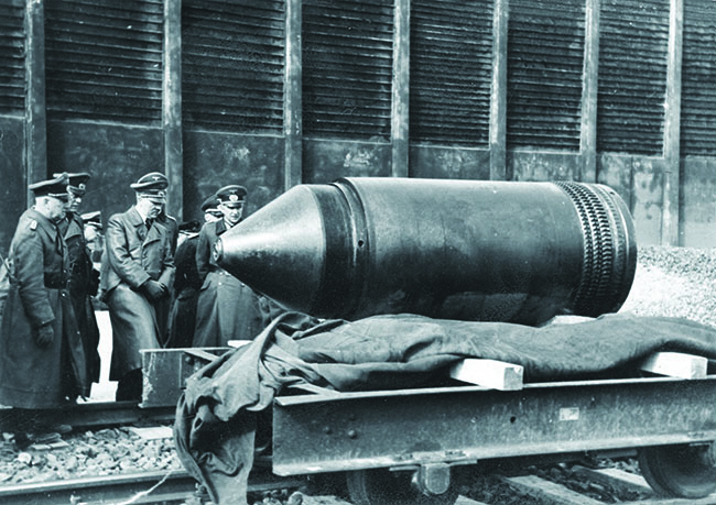 The Heavy Gustav railway gun could fire a huge shell (above) 30 miles—after a long loading process. (BPK Bildagentur/Bayerische Staatsbibliothek München/Heinrich Hoffmann/Art Resource, NY)