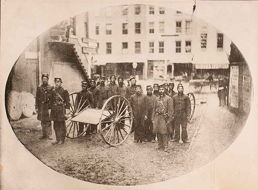 “Street Sweeper” Troops of the 18th New York Independent Battery pose in Rochester, N.Y., with one of the Volley Guns they purchased in 1862. The 18th took the weapons to Louisiana, but a shortage of their cartridge ammunition hindered their use. (Cowan's Auctions)