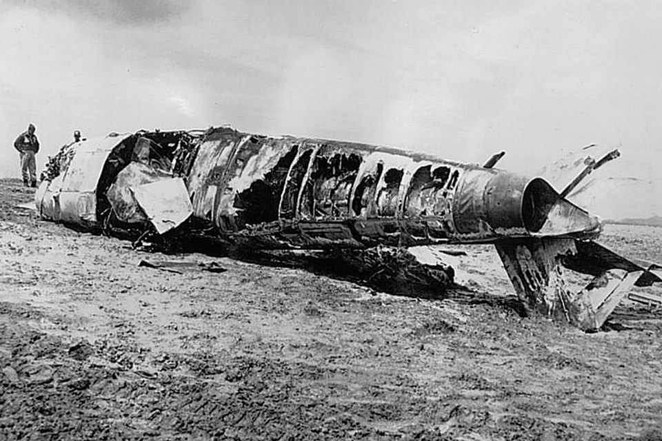 The remains of 1st Lt. Sam Jackson’s F-86F lie in the runway overrun at Kimpo. (Courtesy of John Lowery)