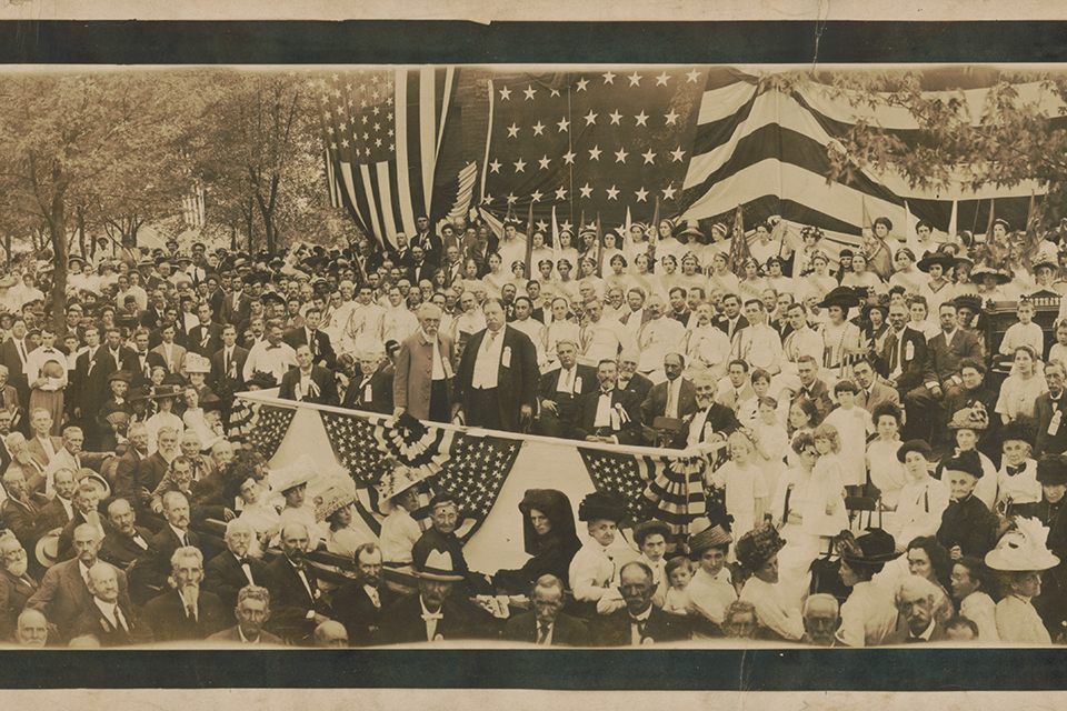 President William Howard Taft (standing at center) and Virginia Governor William Hodges Mann, a Confederate veteran (at Taft's right), at the 1911 Manassas National Jubilee of Peace, which marked the 50th anniversary of the First Battle of Manassas. (Library of Congress)