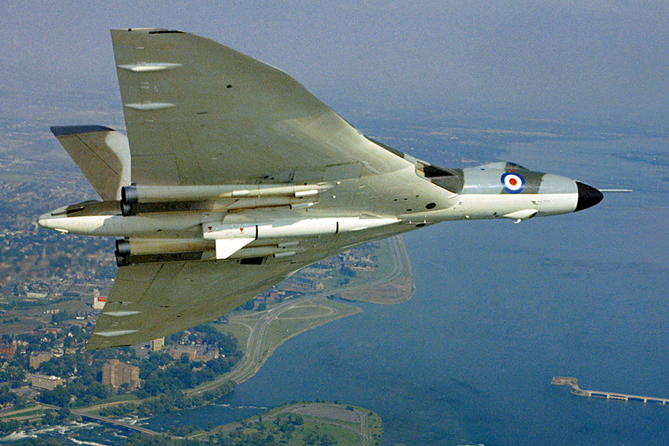 An Avro Vulcan B.2 of the RAF’s Scampton Wing, armed with a Blue Steel training missile, banks over Niagara Falls in 1965. (IWM RAF-T 5887)