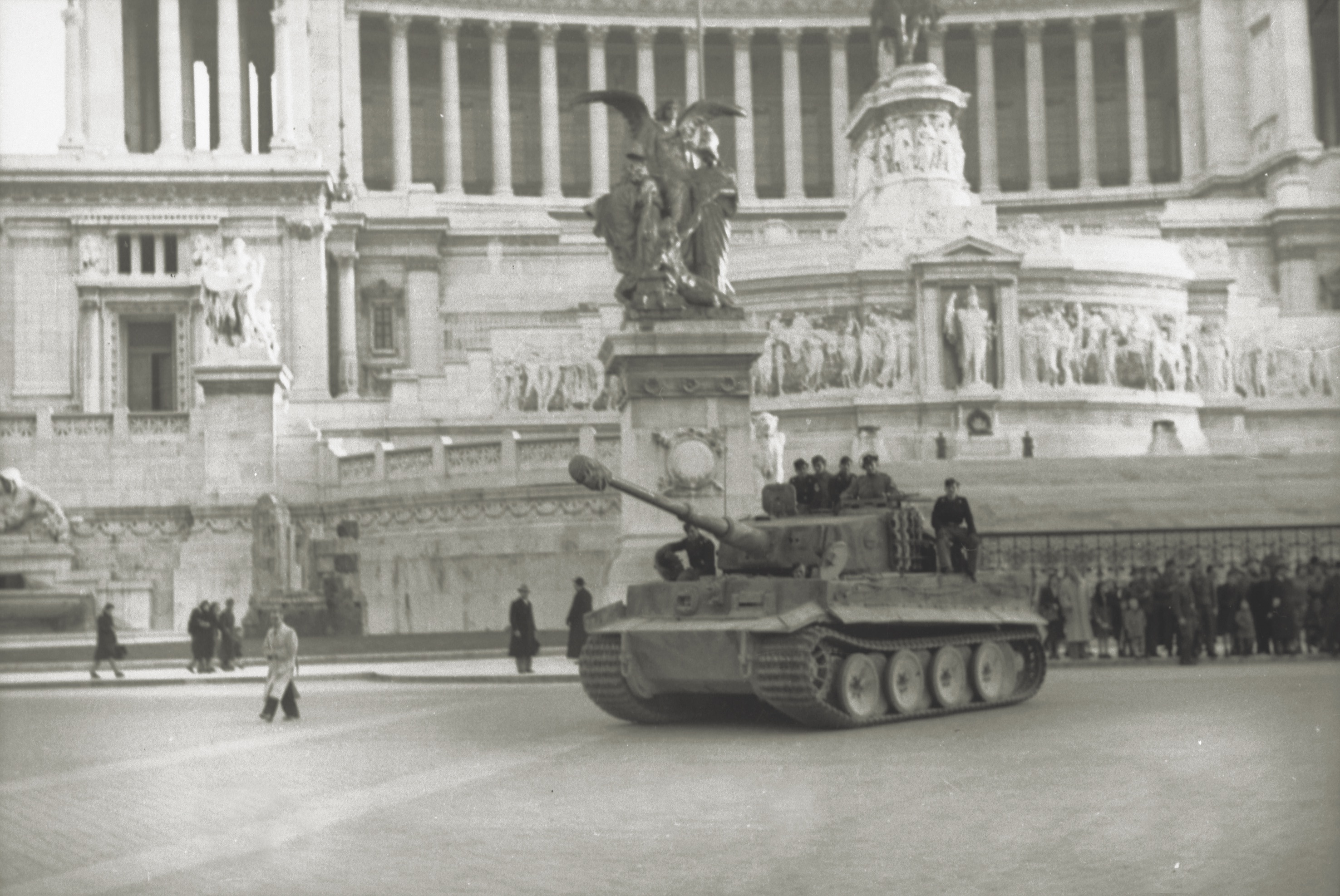 The arrival of German forces in Rome following Benito Mussolini’s 1943 fall from power made the work of O’Flaherty and his escape line cohorts vastly more difficult and infinitely more dangerous. (Bundesarchiv)
