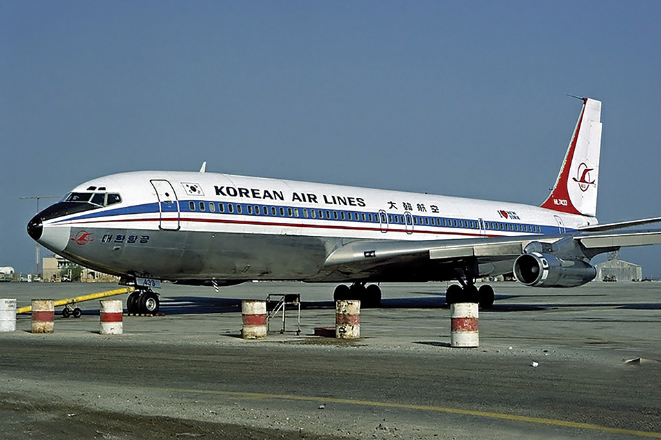 A Korean Air Lines Boeing 707 awaits a flight in September 1979. The KAL 902 route was normally flown by a McDonnell Douglas DC-10. (Steve Fitzgerald)