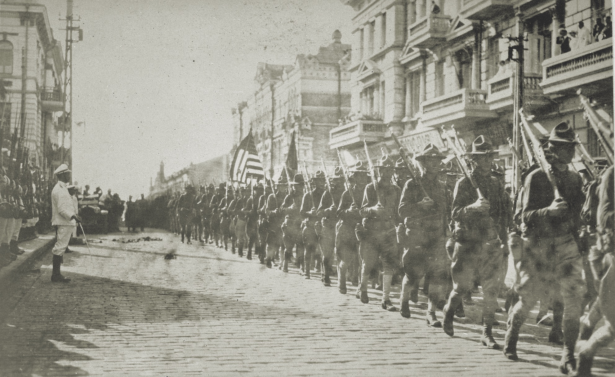 The Yanks parade through the streets of Vladivostok. (National Archives)