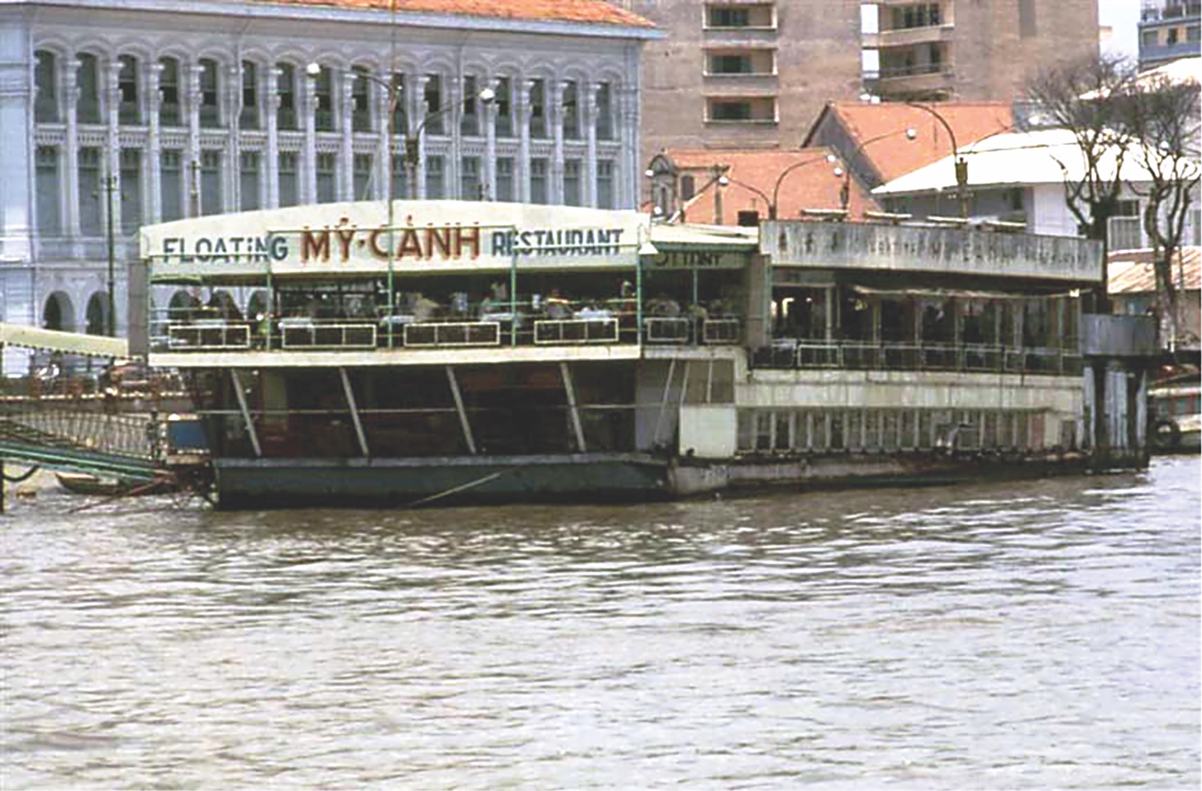 Diners at the floating restaurant, popular with Americans, were sprayed with deadly projectiles from two electronically detonated bombs set by the Viet Cong. (VNAFmamn.com)
