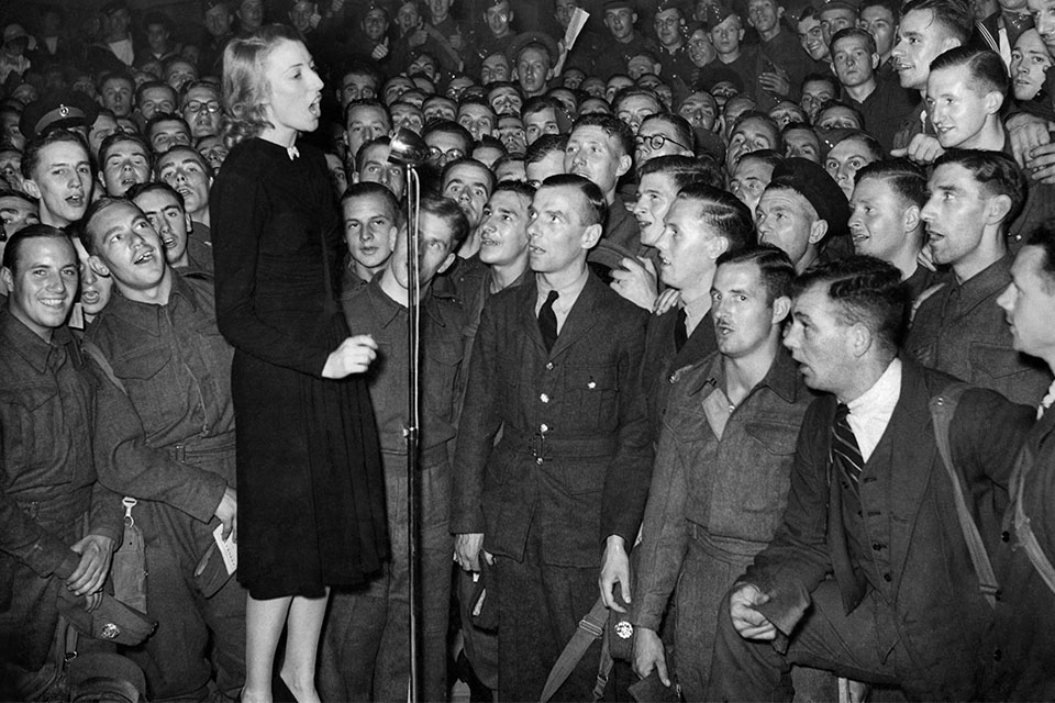 Микрофоны 1940 годов.