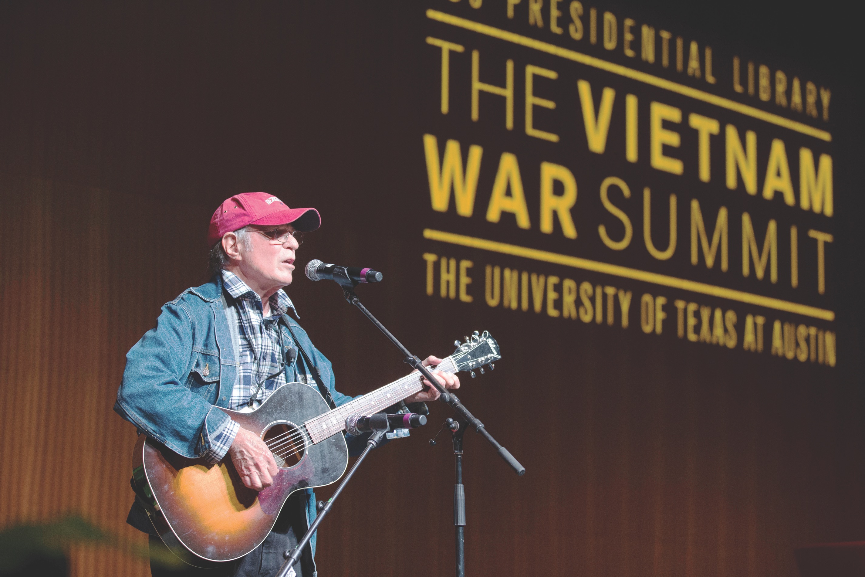 As part of the LBJ Presidential Library’s three-day Vietnam War Summit in 2016, McDonald performs some of his best known Vietnam-era protest songs at the University of Texas at Austin. (bob daemmrich (Alamy Stock Photo))