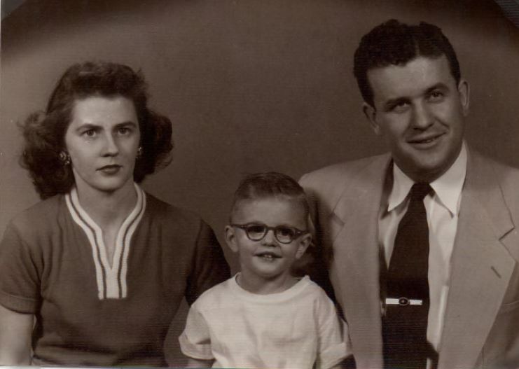 Dr. Robert Armstead with his mother and father. (Courtesy of Dr. Robert Armstead)