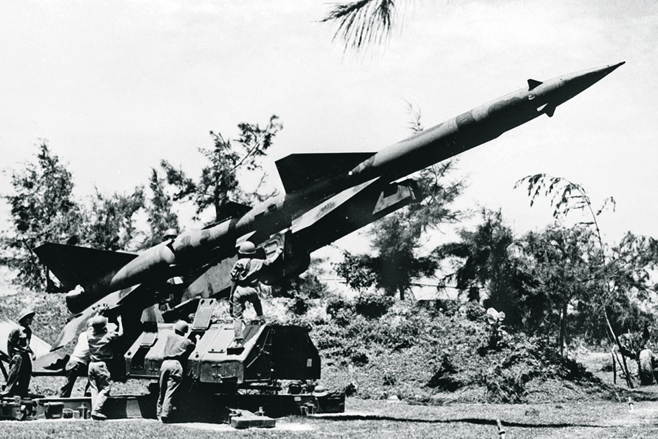 A North Vietnamese crew readies its SA-2 missile for action. (RIA Novosti/Alamy)