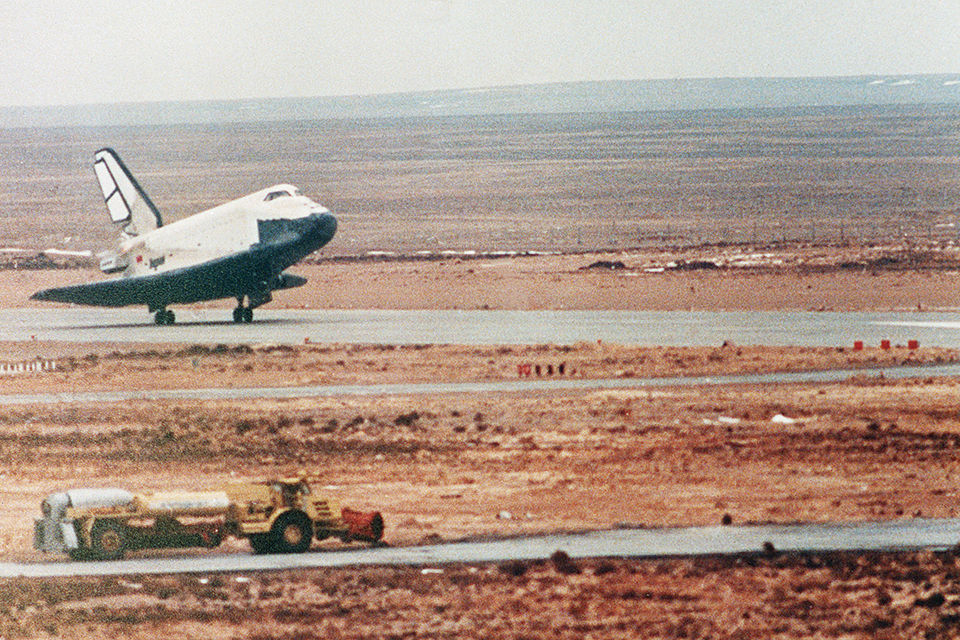 Buran lands at Baikonur, Kazakhstan, on November 15, 1988, to complete its one and only space flight. (TASS/AFP via Getty Images)