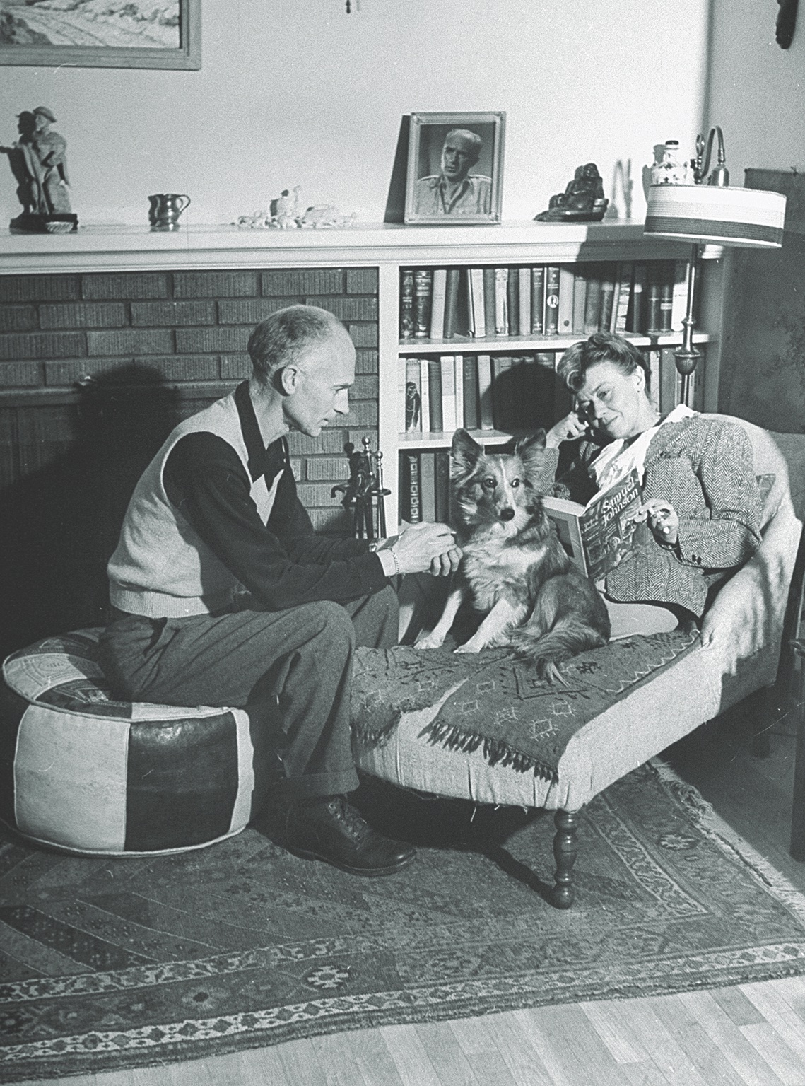 Pyle with his wife, Jerry, and their Shetland sheepdog, Cheetah, at their home in Albuquerque, New Mexico. (Bob Landry/LIFE Picture Collection/Getty Images) 