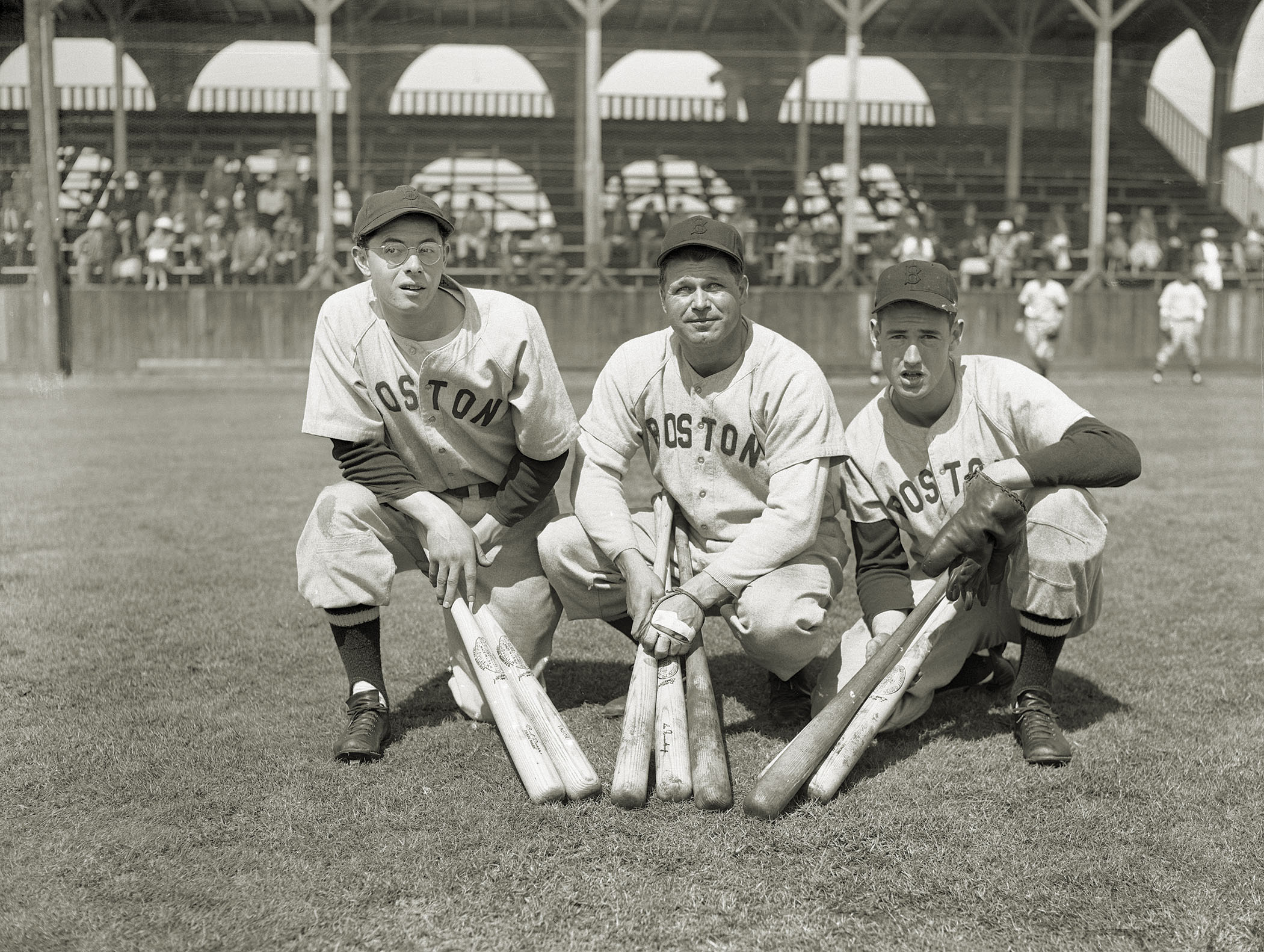 A 1940 publicity shot shows Williams (far right) as one of the Red Sox “Big Three,” with Dom DiMaggio (left) and Jimmie Foxx.