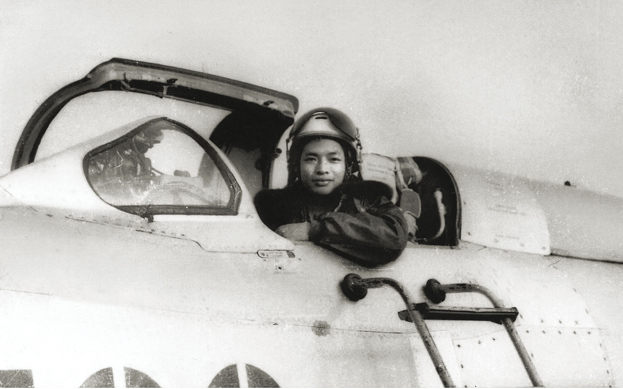 North Vietnamese Lt. Nguyen Hong My of the 921st Fighter Regiment, looking out from the cockpit of a MiG-21PFM / courtesy Brig. Gen. Dan Cherry, USAF Ret.