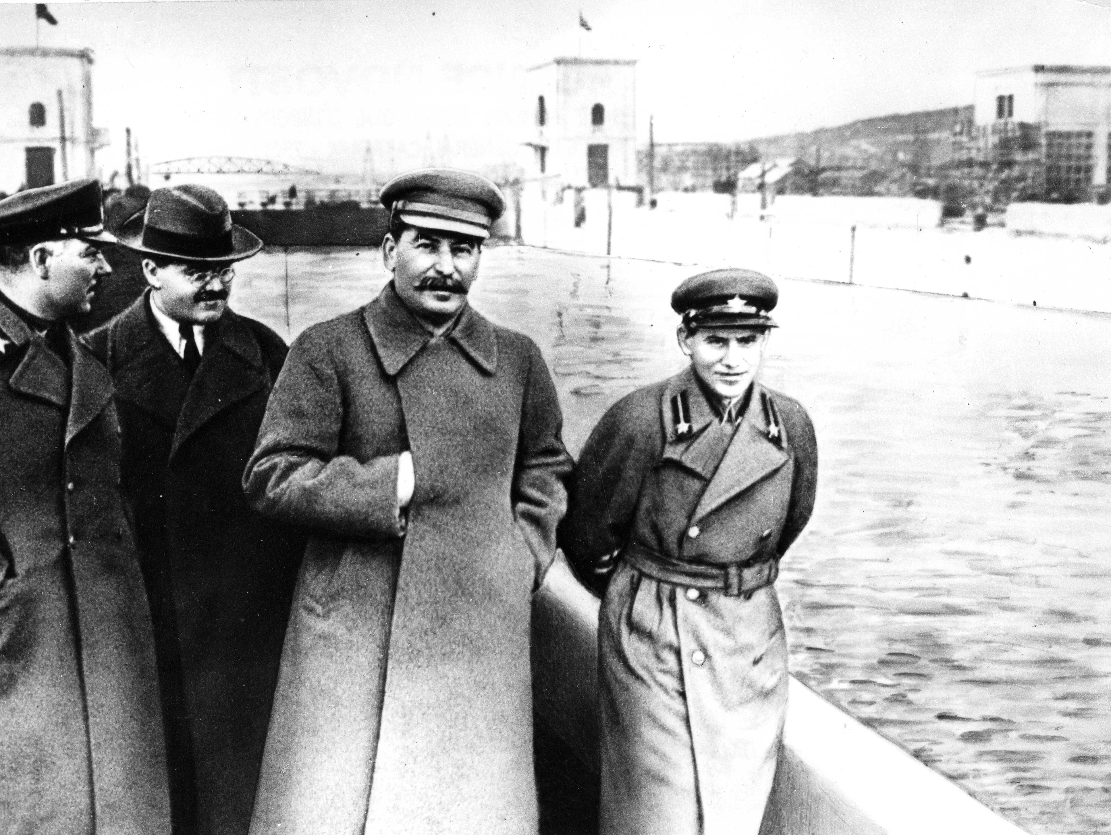 Годы репрессий в ссср сталина. Сталин и Ежов. Ежов и ежовщина.