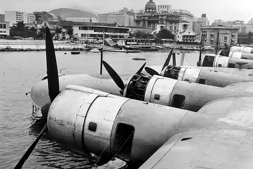 Latécoère 631-02 visits Rio de Janeiro in late October 1945. Note the open nacelle platforms, used to access the Wright R-2600 radial engines. (Old Machine Press)