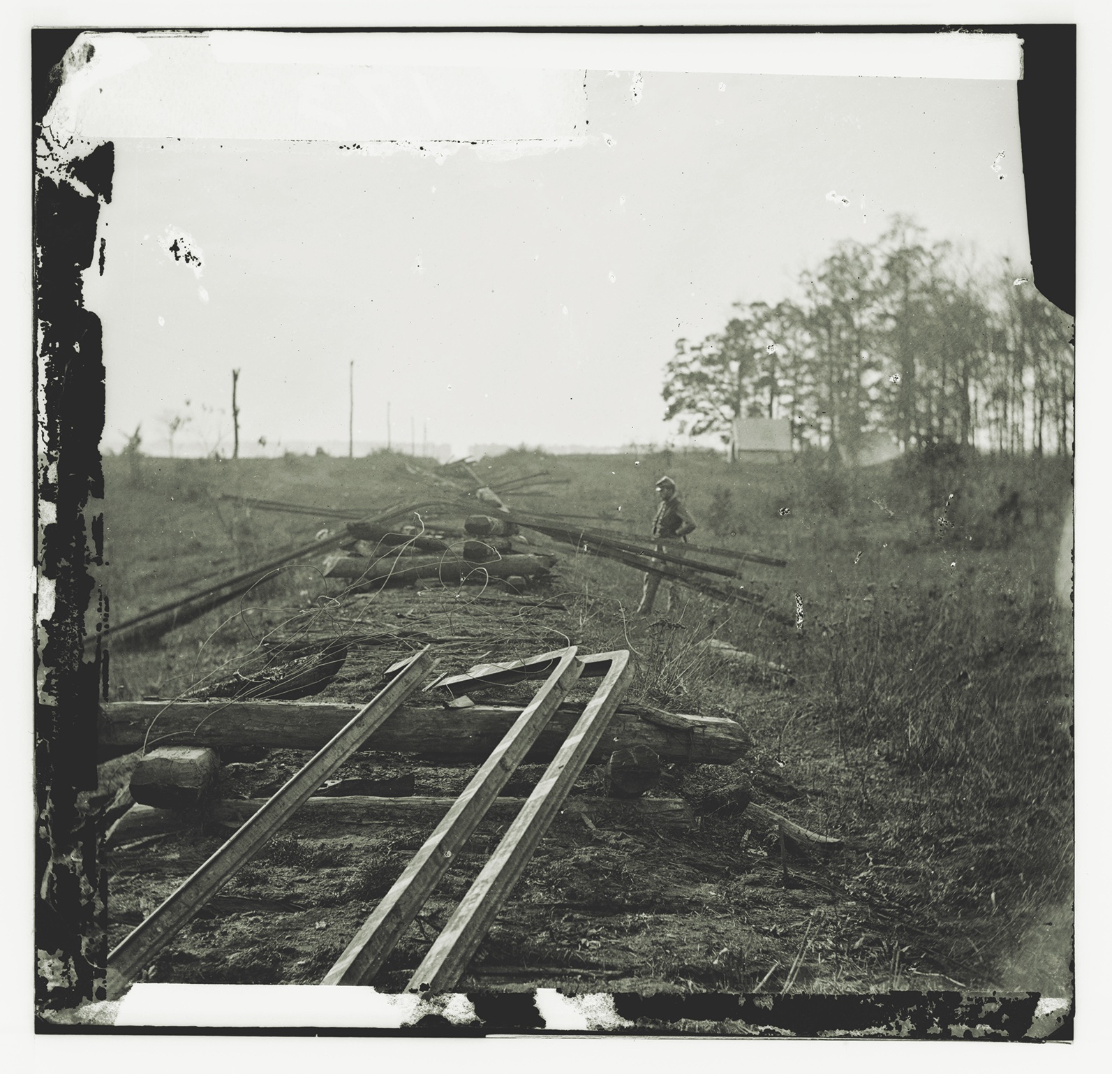 Years of war had left a large portion of the former Confederacy’s infrastructure in ruins. Railroads had been particularly hard hit, as this image of an Orange & Alexandria Railroad section near Bristoe Station, Va., attests. (Library of Congress) 