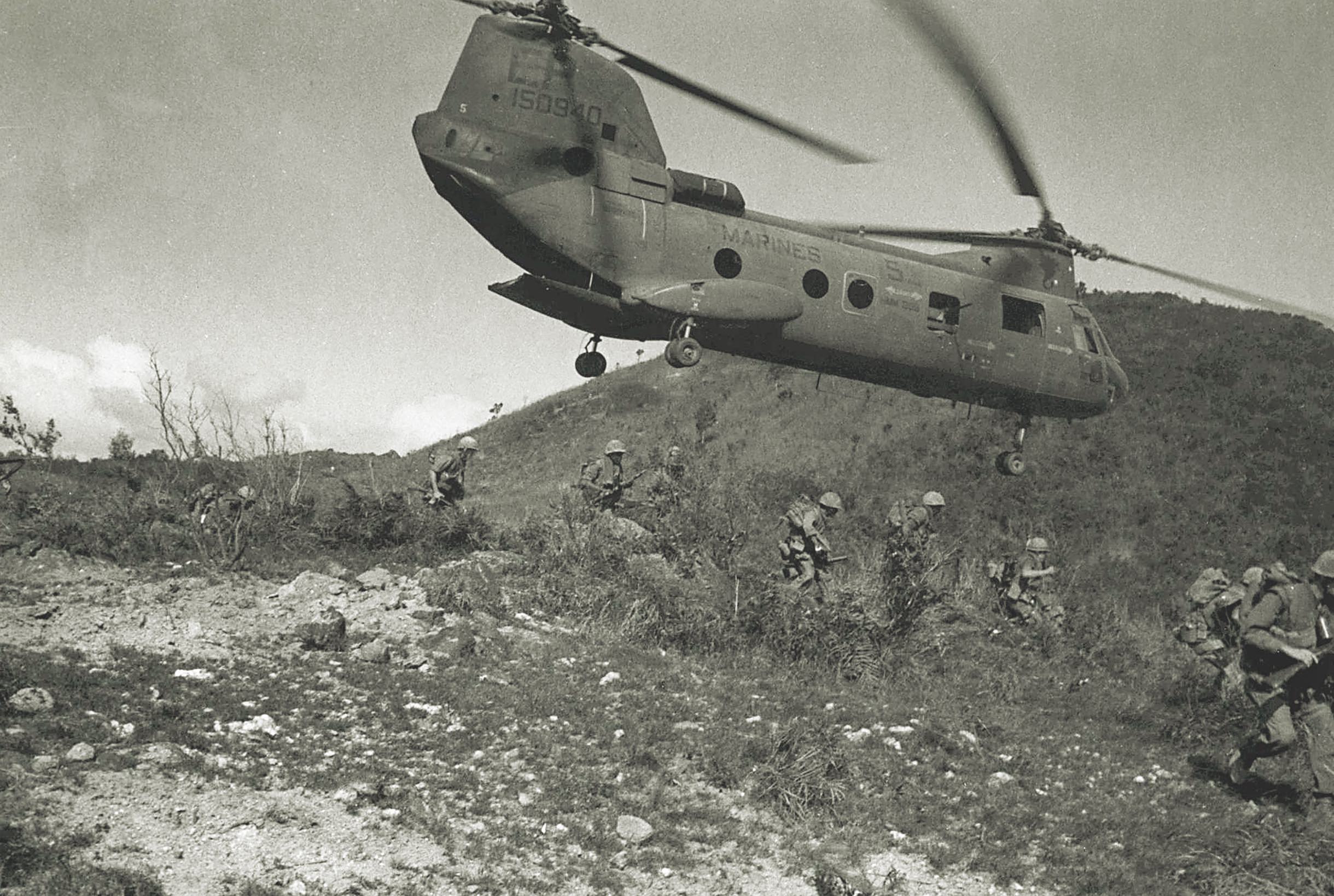 Four CH-46 Sea Knight choppers from Marine Medium Helicopter Squadron HMM 265, like the one shown here near Da Nang in February 1968, evacuated Ngok Tavak’s survivors. / USMC Photo