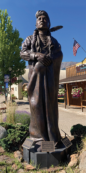 Chief Joseph bronze, by Georgia Bunn, 2012, Joseph, Oregon