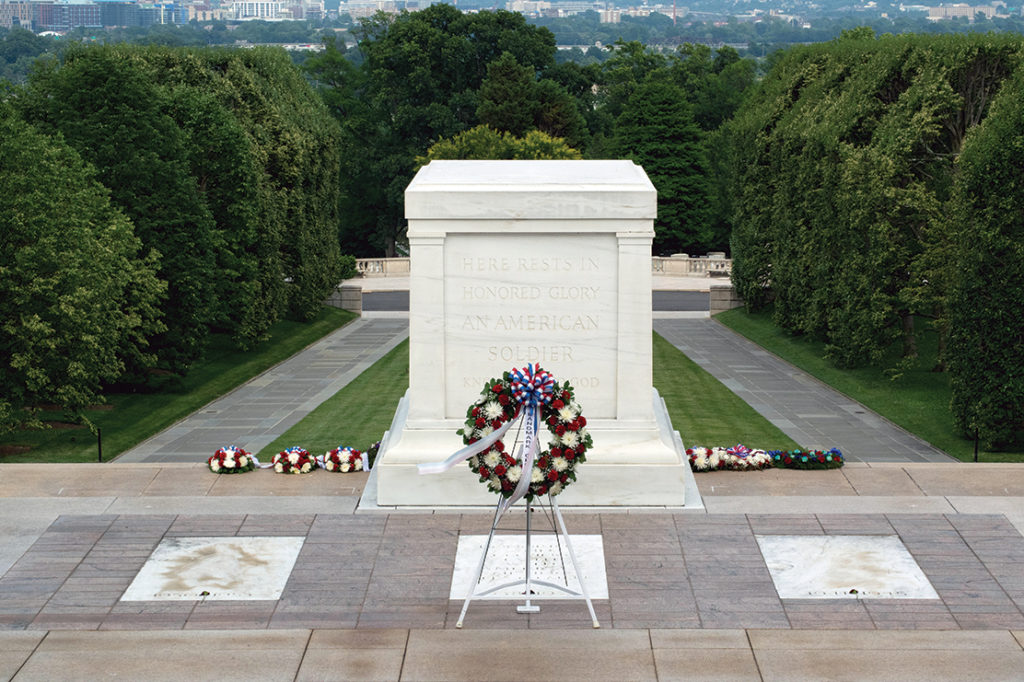 JJC1R6 Tomb of the unknown Soldier in Arlington national cemetery in Arlington, VA
