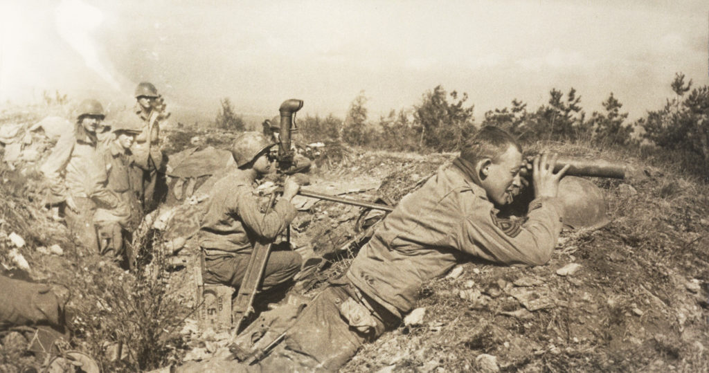 patton-troops-trench-observation-post-ww2