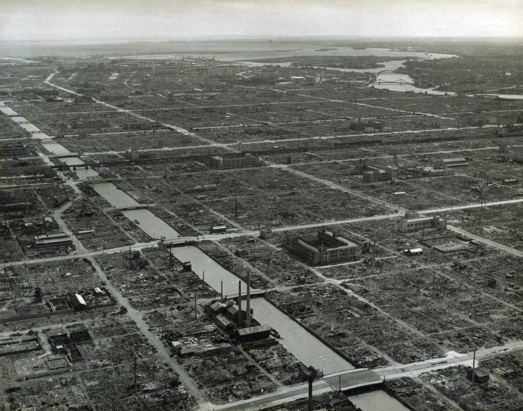 tokyo-ruins-1945-ww2