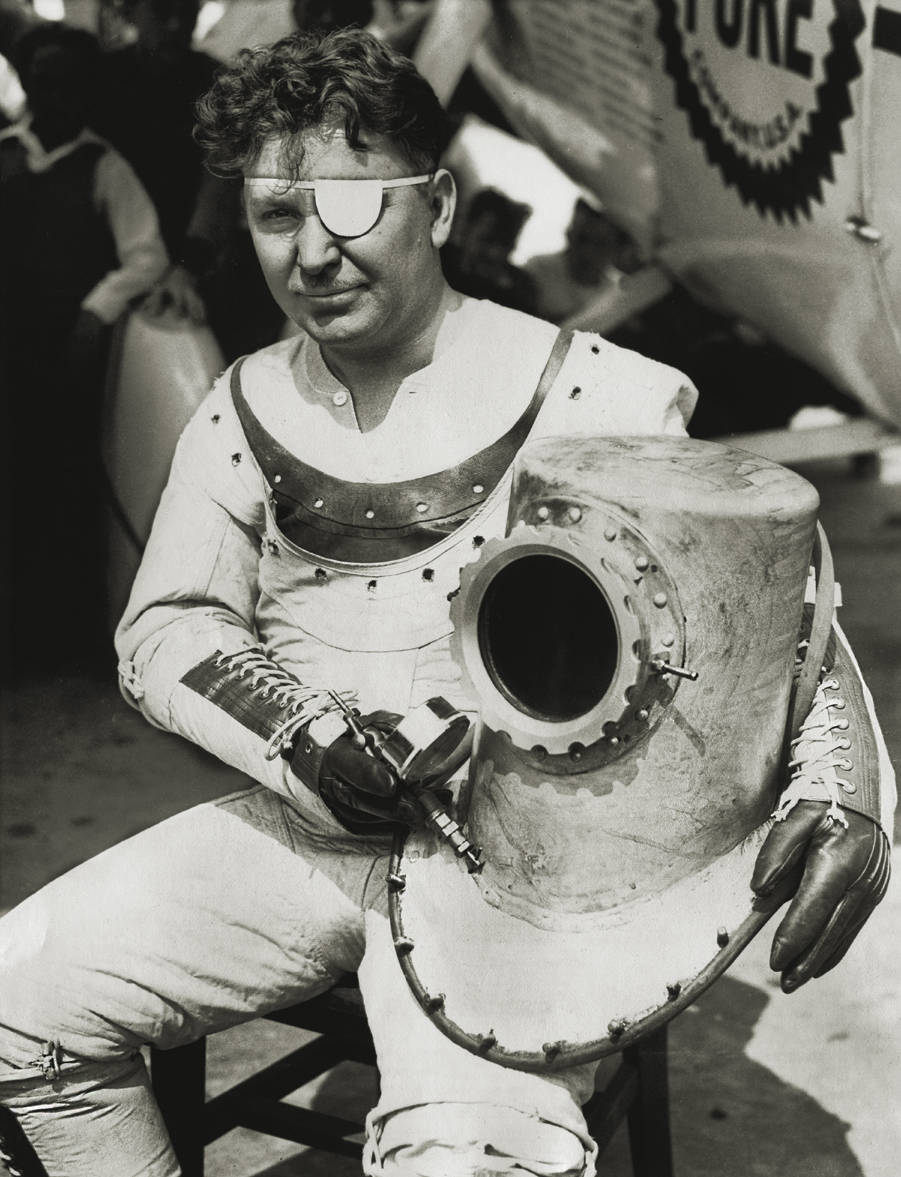 The Day the World's Best Aviator Killed Will Rogers (and Himself)