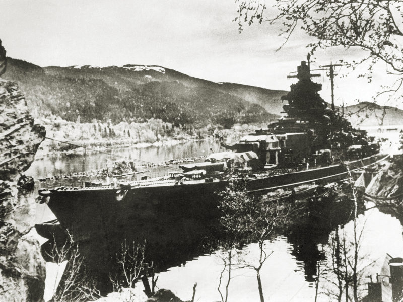 ww2-germany-kms-tIrpitz-battleship-fjord