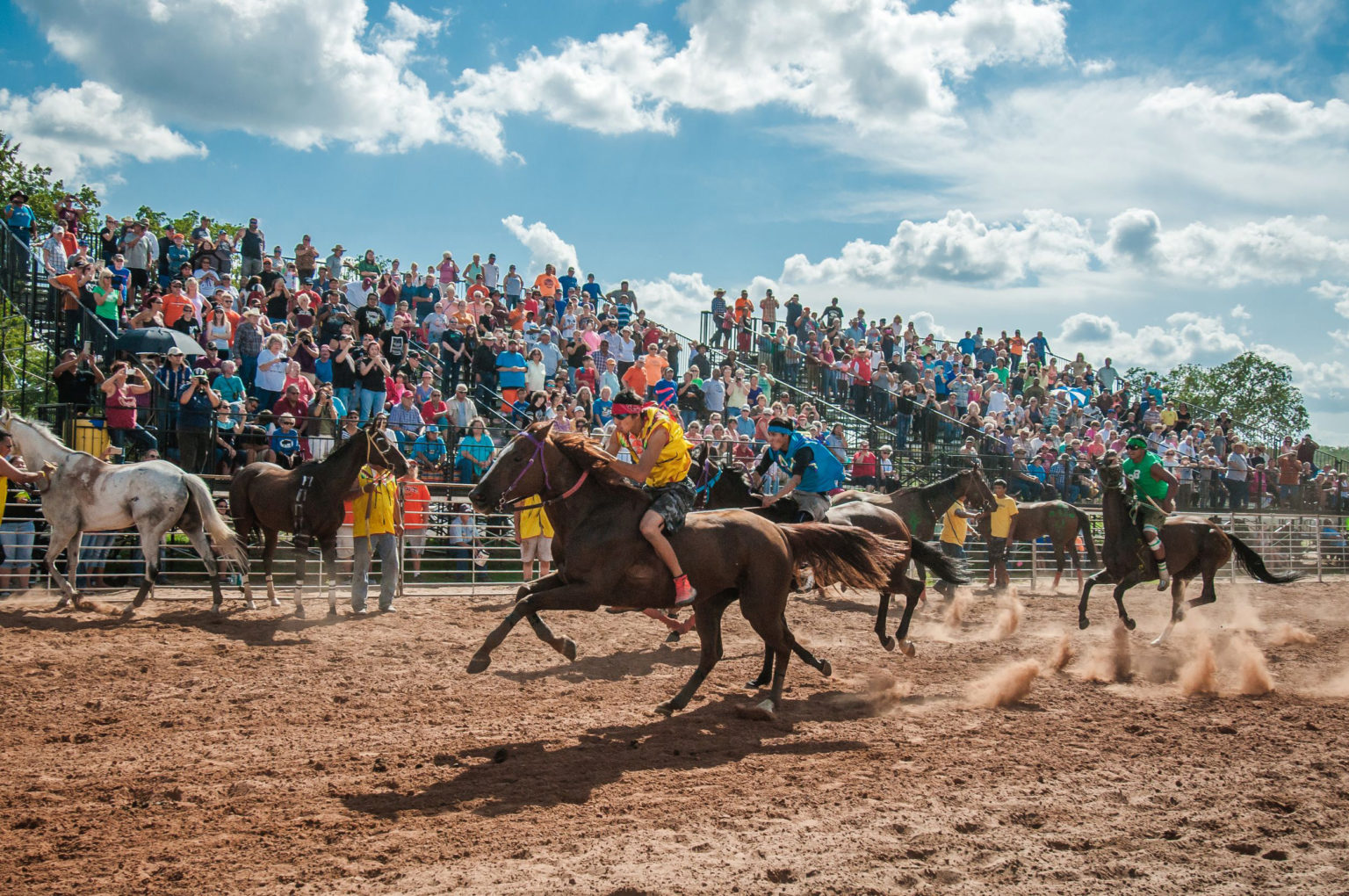 ioway-indian-relay-race-ww-spring-2023-1536x1020 image