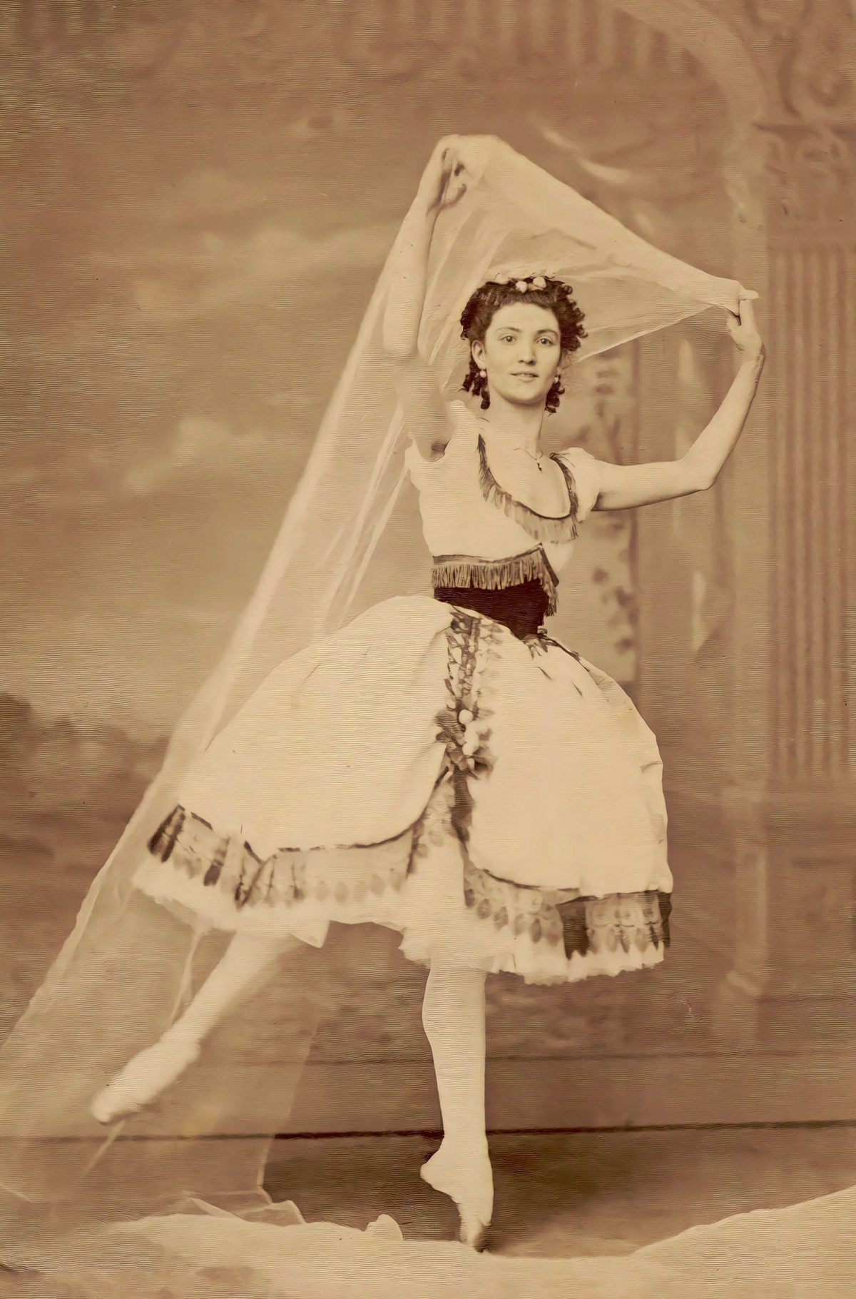 Giuseppina Morlacchi dancing on stage