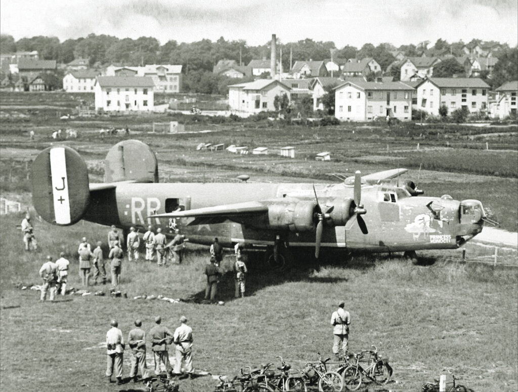 b-24-princess-konocti-sweden-1944-ww2