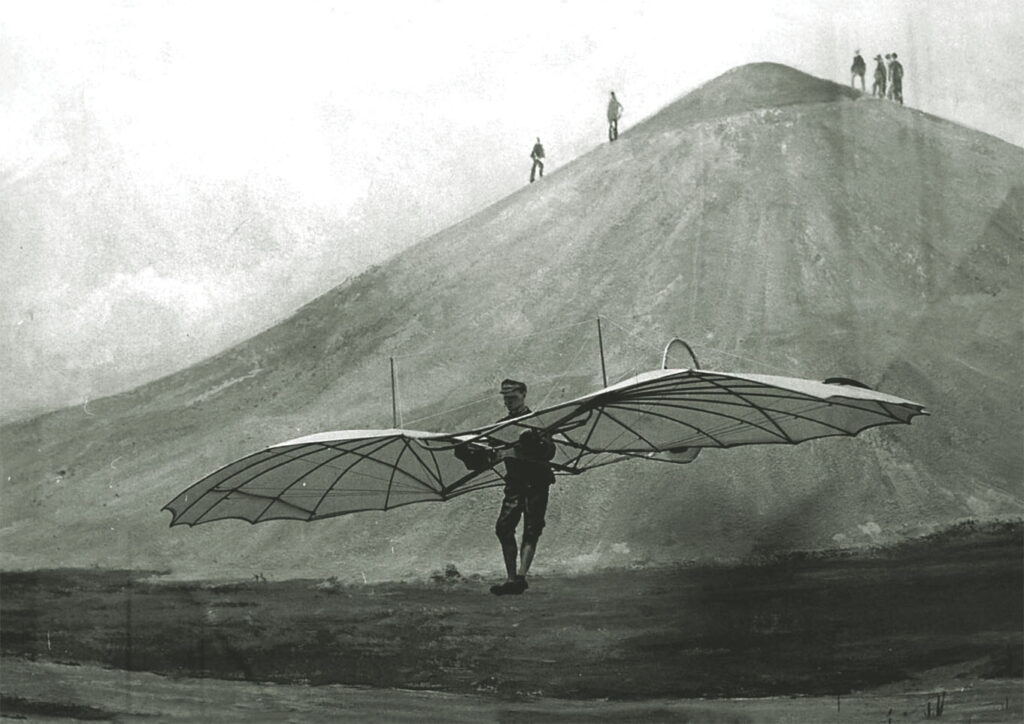 otto-lilienthal-glider-man-made-hill-flight