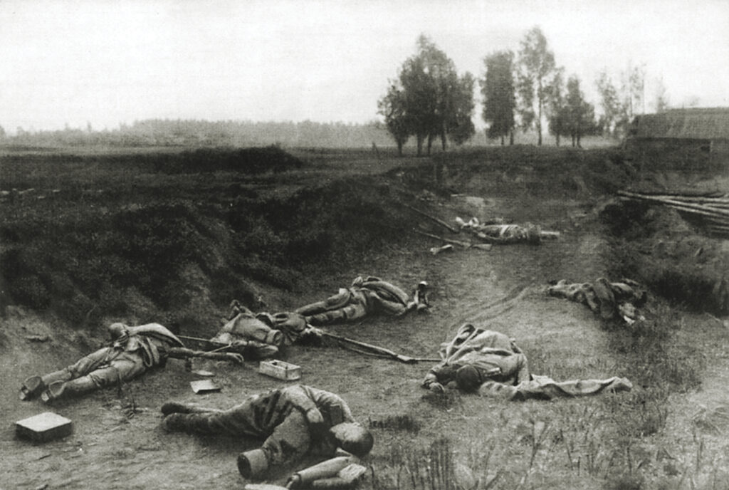 Photo of First World War / WWI, Eastern Front, dead Russian soldiers near Riga, Latvia.