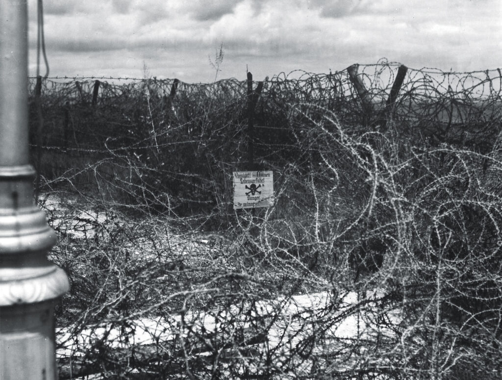 normandy-beach-barbed-wire