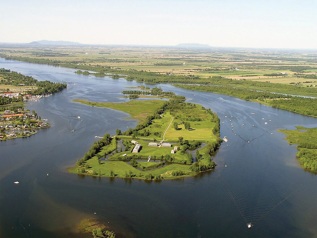 Aerial photo of Île aux Noix and Fort Lennox.