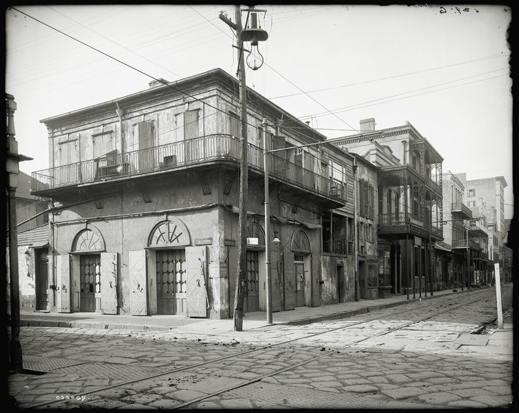 Photo of the Old Absinthe House in New Orleans, a exterior view of the saloon.