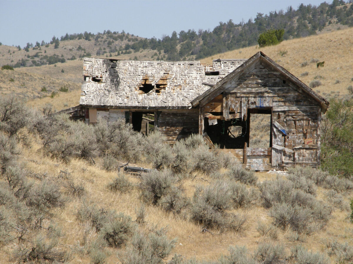 Abandoned shack in Copper City