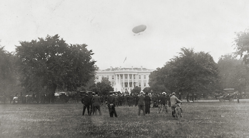 Photo of Beachey's dirigible hovering over the White House on June 14, 1906.