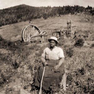 Millie Ringold sitting in a Montana field