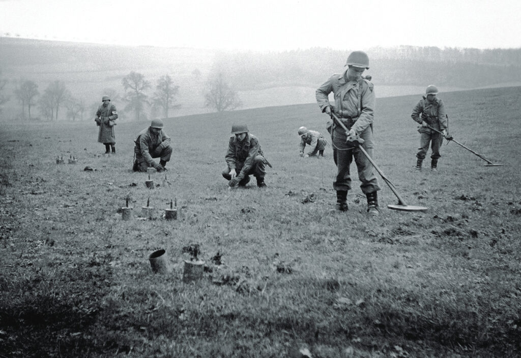 mine-removal-tony vaccaro-ww2